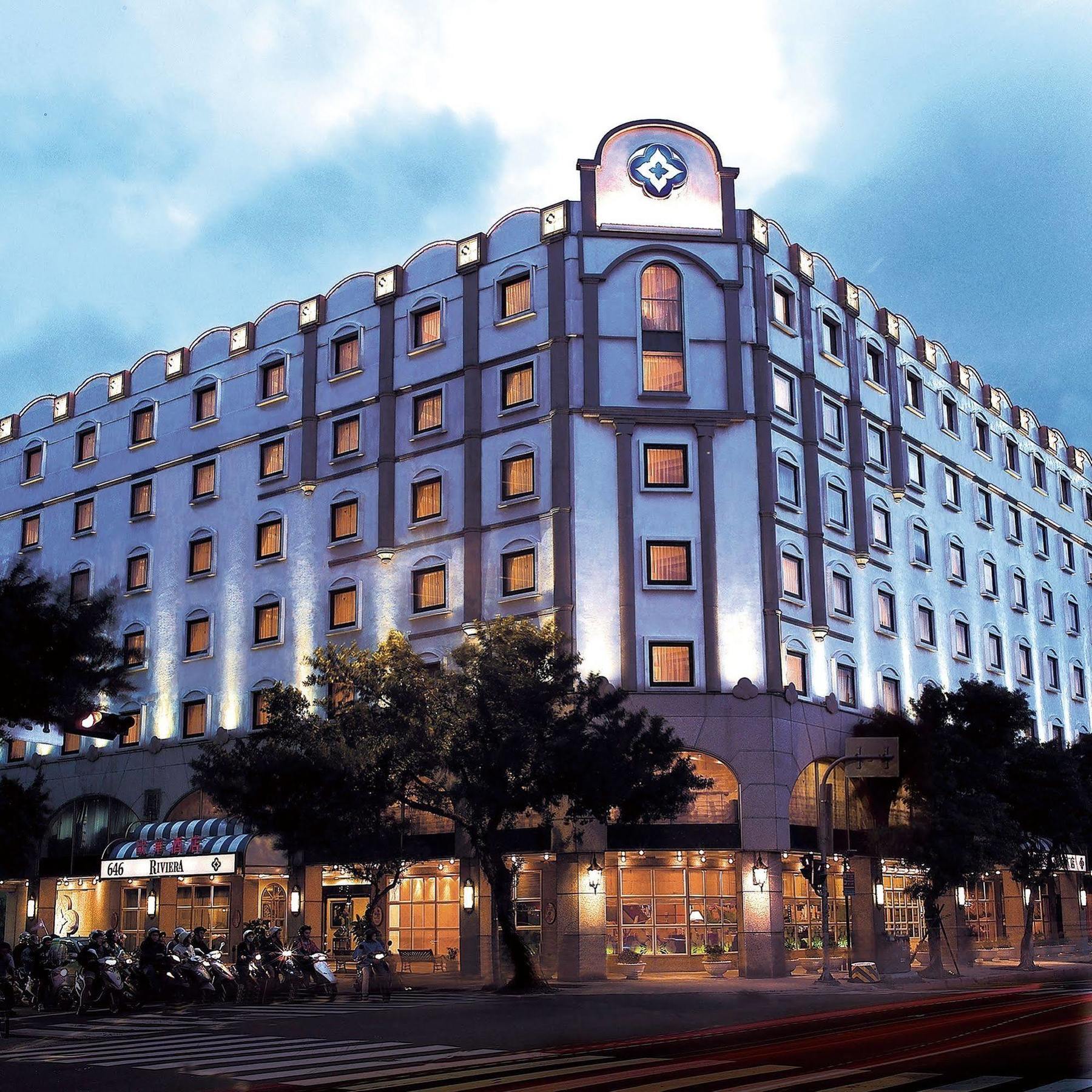 The Riviera Hotel Taipei Exterior photo